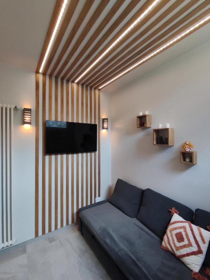 New Apartment In Historical Center Near Lake Riva del Garda Esterno foto