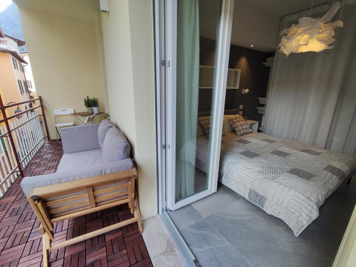 New Apartment In Historical Center Near Lake Riva del Garda Esterno foto
