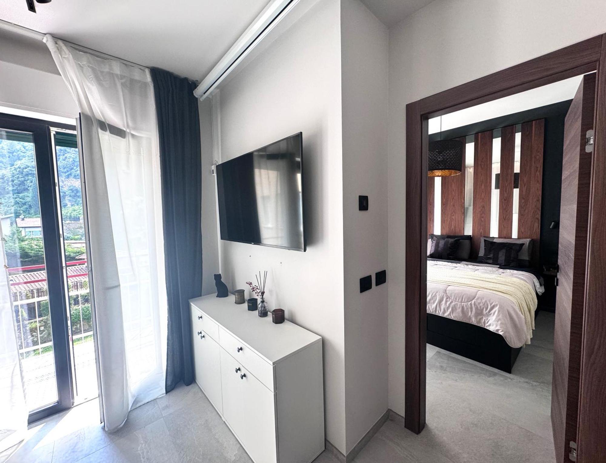 New Apartment In Historical Center Near Lake Riva del Garda Esterno foto