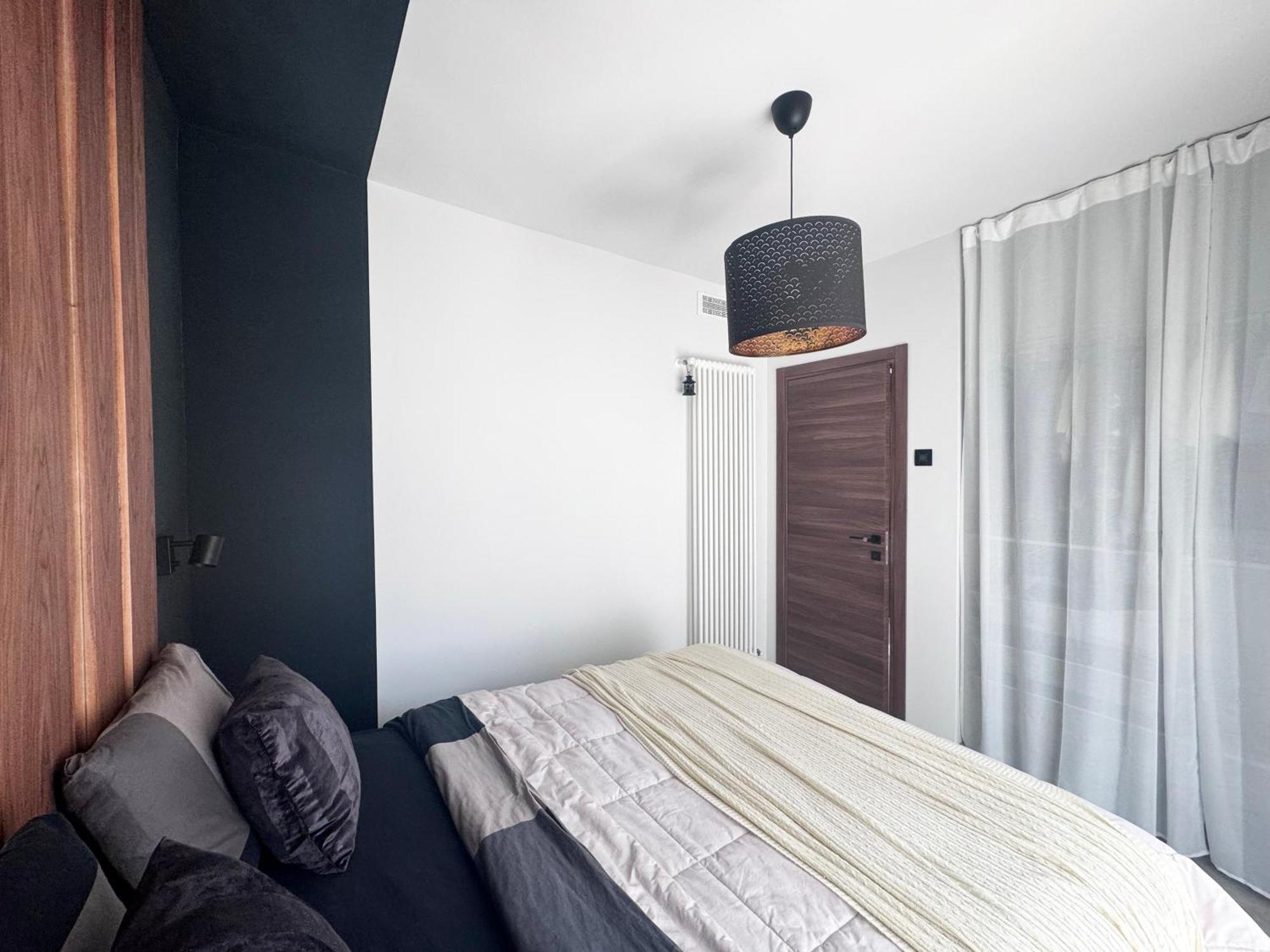New Apartment In Historical Center Near Lake Riva del Garda Esterno foto