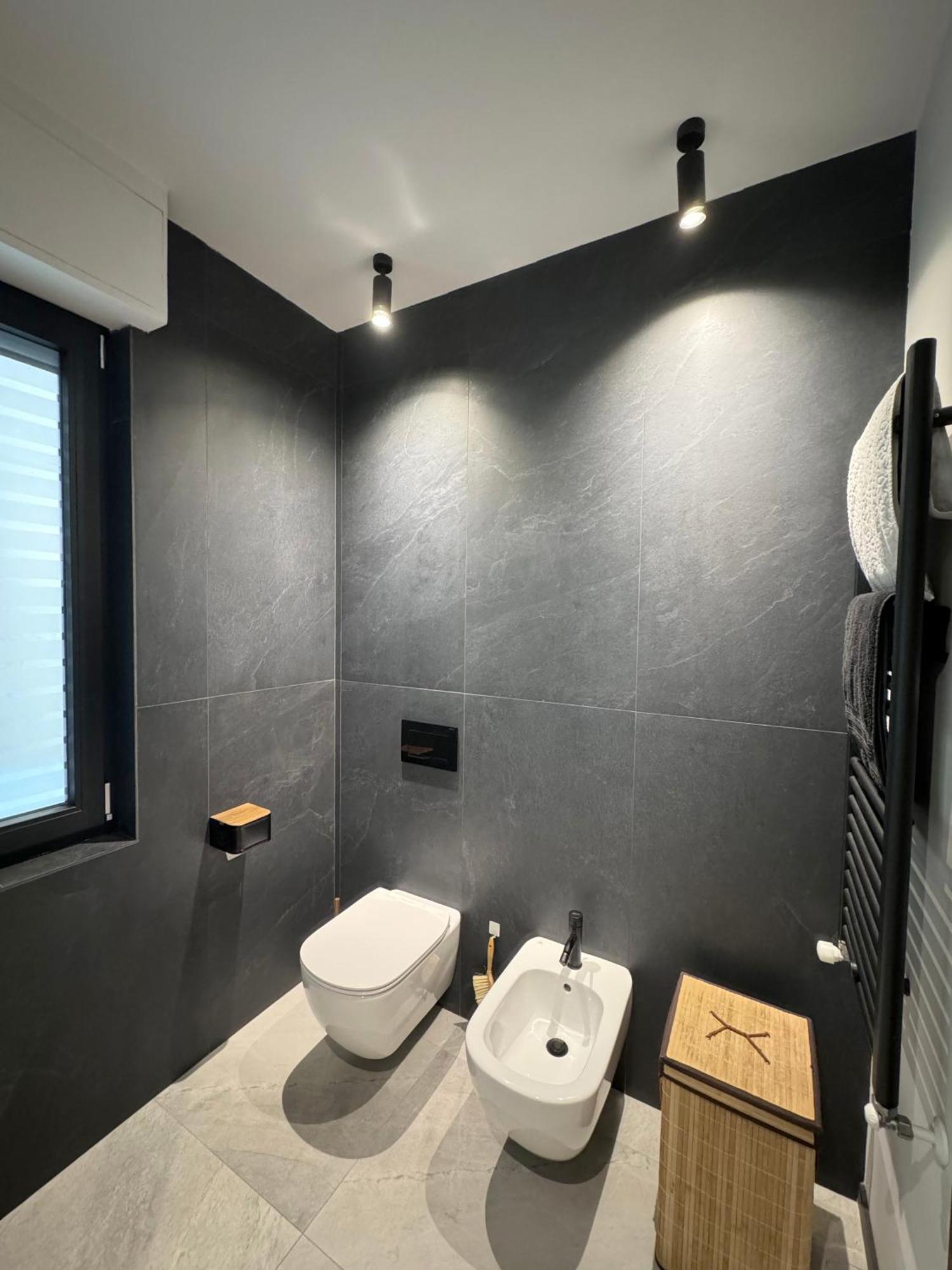 New Apartment In Historical Center Near Lake Riva del Garda Esterno foto