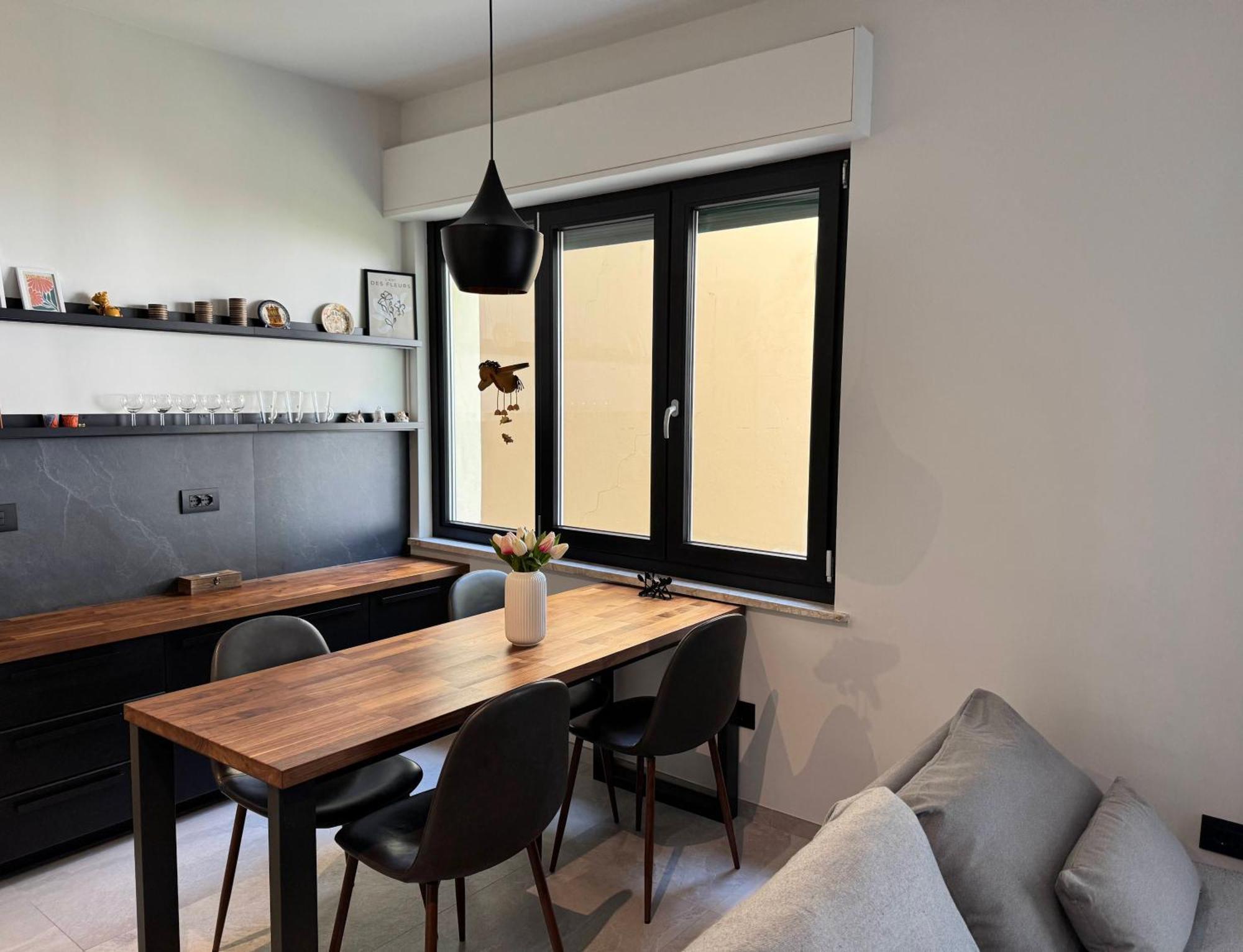 New Apartment In Historical Center Near Lake Riva del Garda Esterno foto