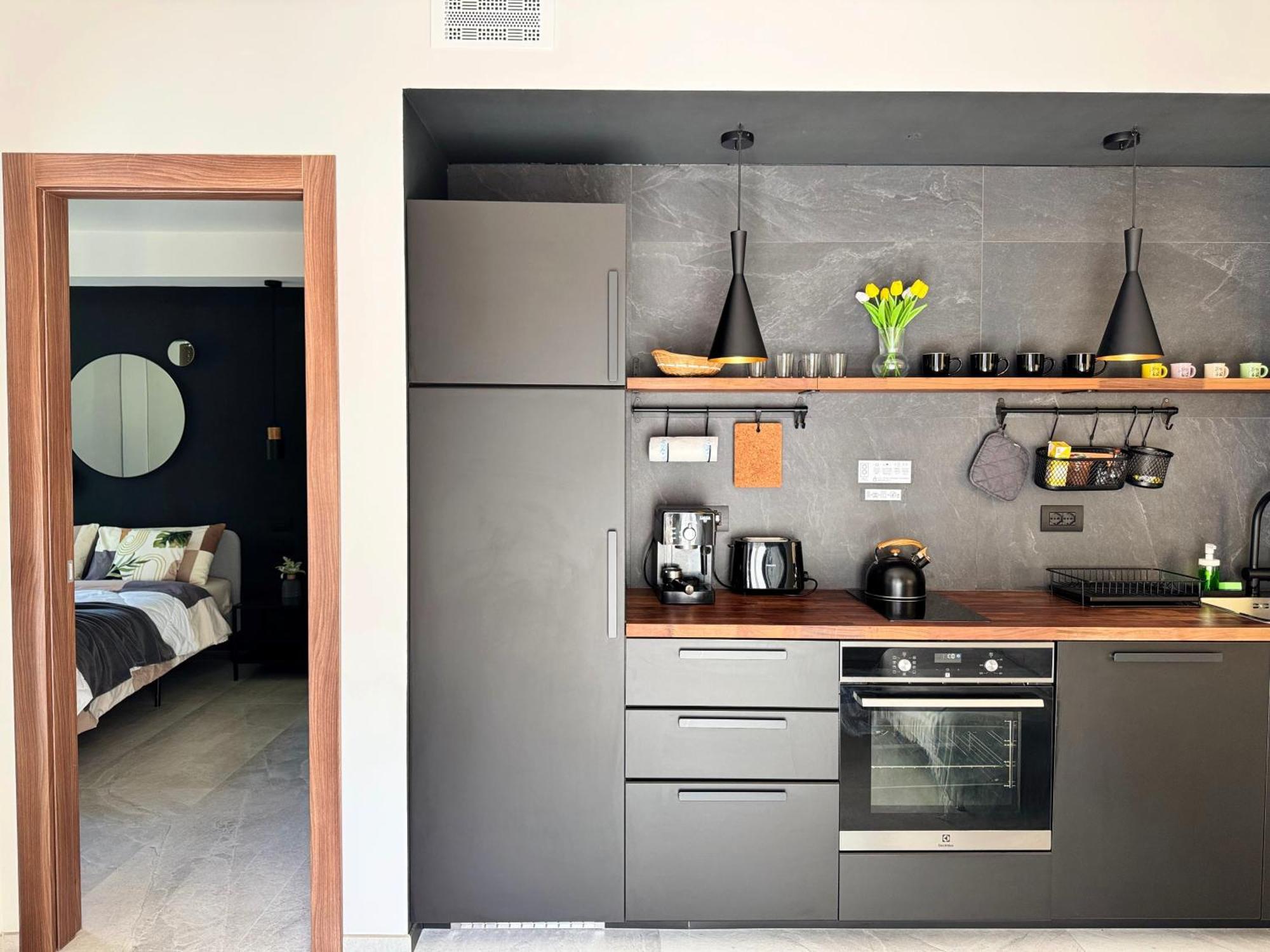 New Apartment In Historical Center Near Lake Riva del Garda Esterno foto
