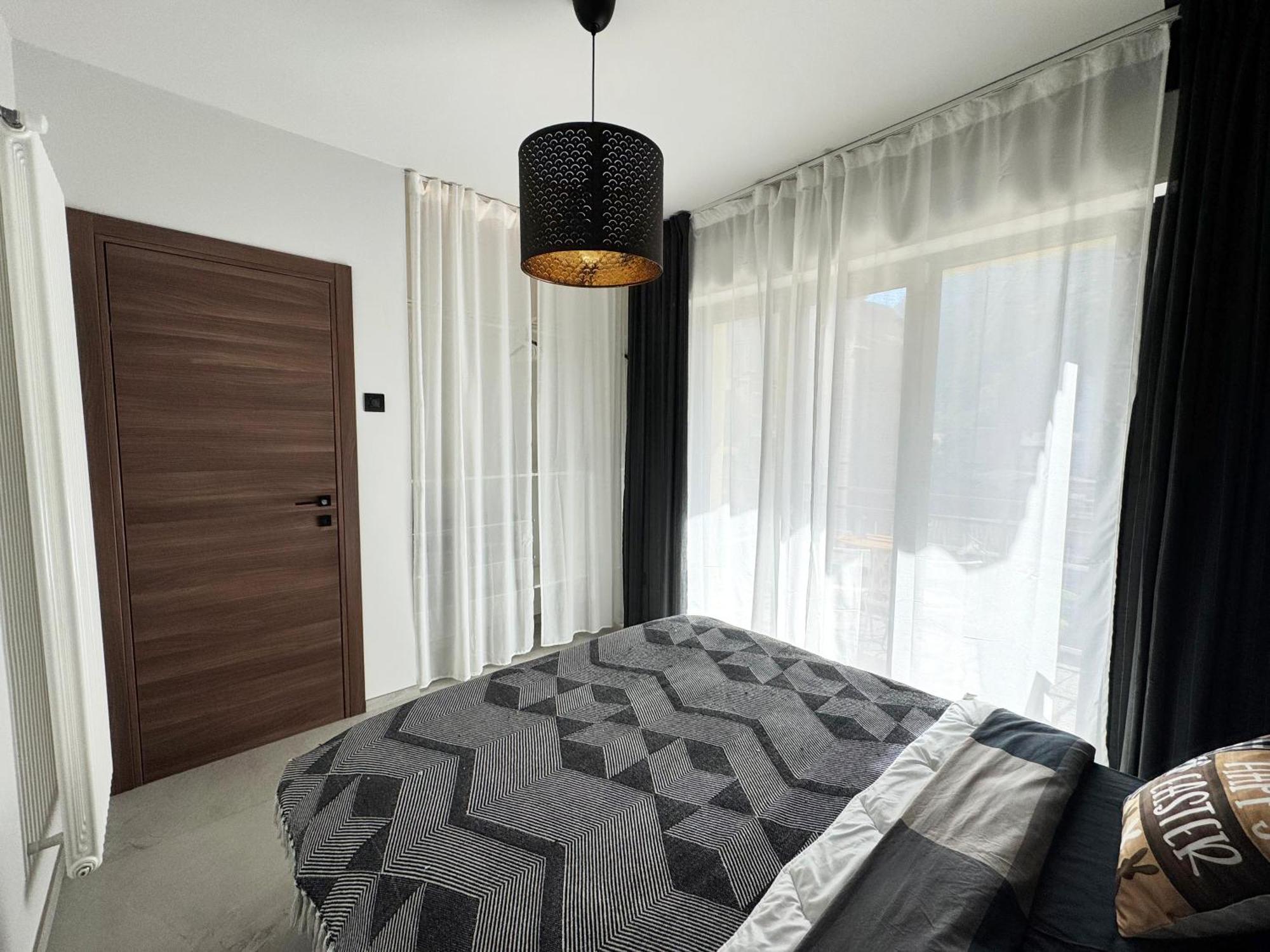 New Apartment In Historical Center Near Lake Riva del Garda Esterno foto